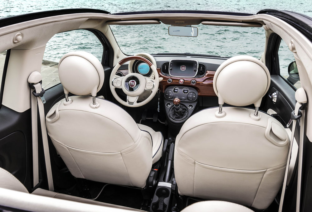 Fiat 500 Riva interior
