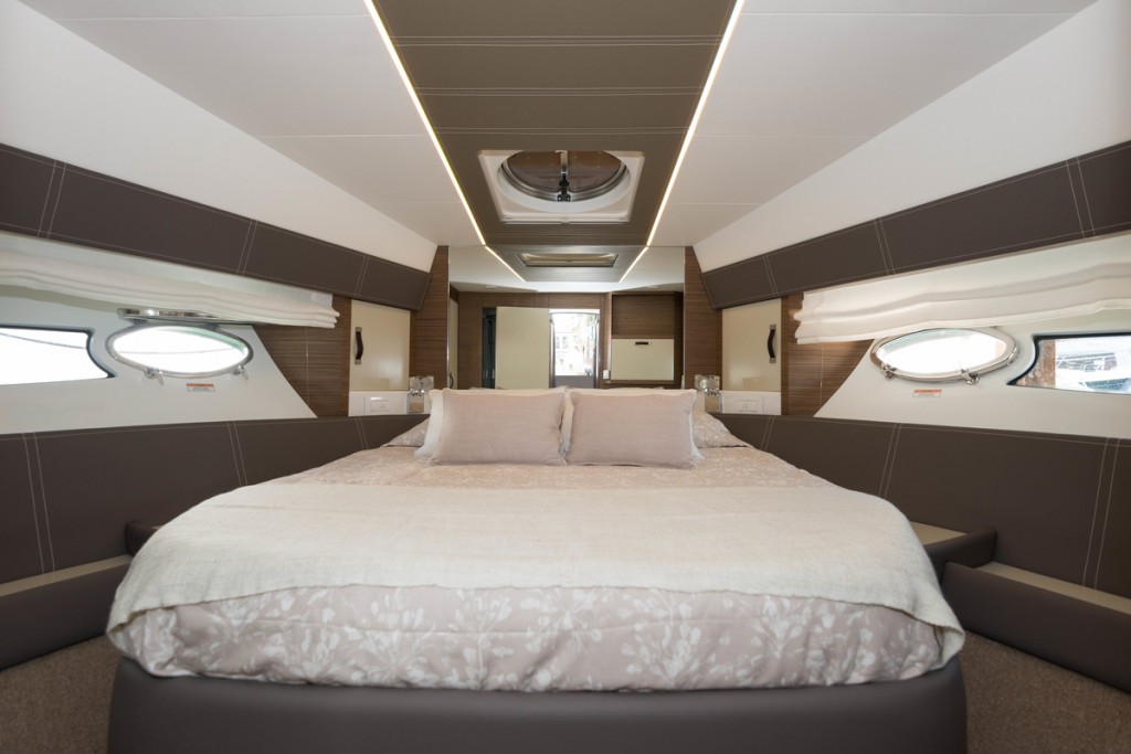 Yate Rodman Muse 44 cama doble del camarote proprietario