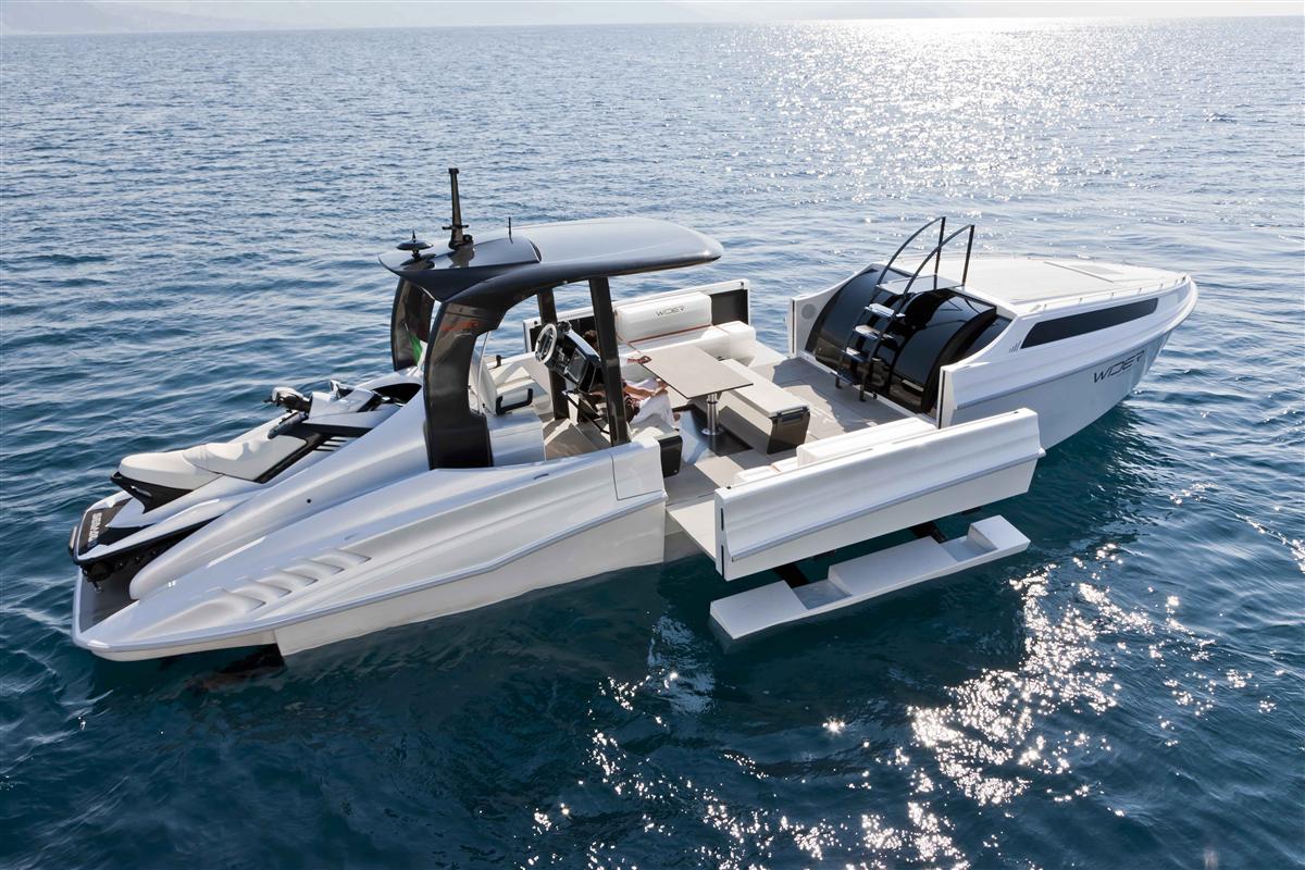 Wider 42 Cubierta extensible- barcos a motor de diseño innovador